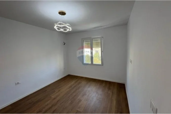 Tirane, jepet me qera apartament 2+1+Ballkon , 68 m² 600 € (Myslym Shyri)