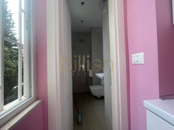 Ambjent biznesi per Qira tek Sheshi Willson