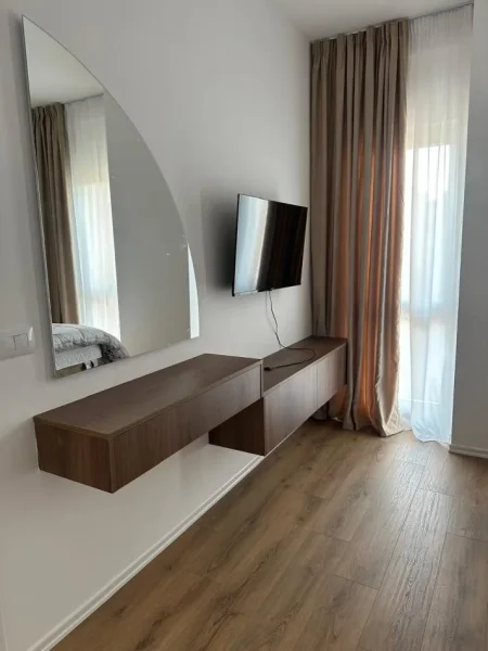 Tirane, jepet me qera apartament 2+1+Ballkon Kati 8, 80 m² 1.000 € (Zogu i zi)