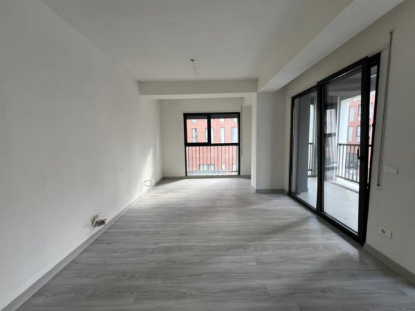 Tirane, shitet apartament 3+1+Ballkon Kati 1, 147 m² 260.000 € 