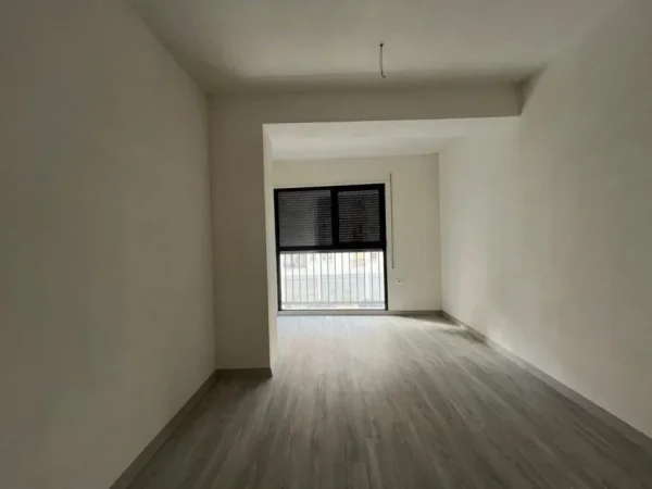 Tirane, shitet apartament 3+1+Ballkon Kati 1, 147 m² 260.000 € 