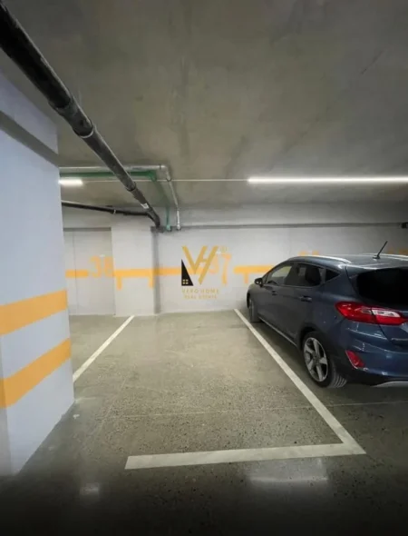 Tirane, jepet me qera apartament 3+1+Ballkon Kati 3, 143 m² 1.500 € (LIQENI I THATE)