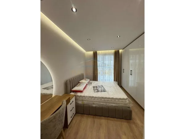 Tirane, jepet me qera 3+1+Ballkon Kati 6, 116 m² 630 € (UNIVERS CITY / QTU)
