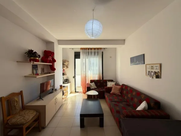 Tirane, shitet apartament 1+1 Kati 6, 67 m² 98.000 € (Prane Hotel Roland ne Astir.)