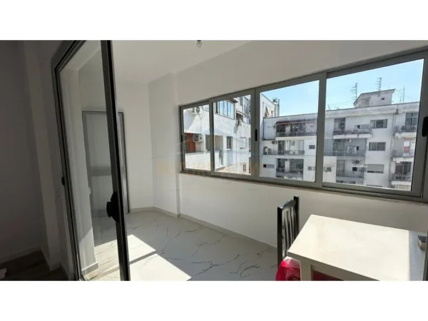 Tirane, shitet apartament , 73 m² 105.000 € (Unaza e Re)