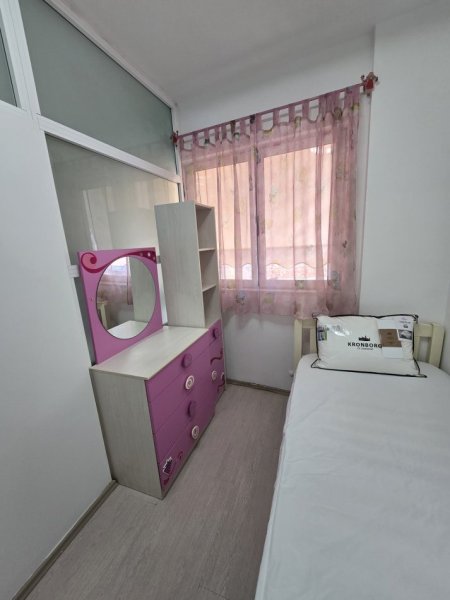 Tirane, jepet me qera apartament 3+1 Kati 4, 97 m² 700 €