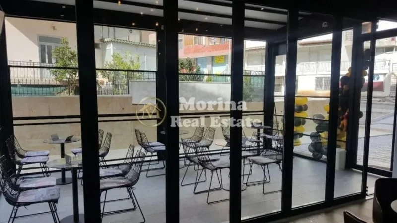 Tirane, shitet lokal , 64 m² 100.000 € (Rruga Shefqet Kuka)