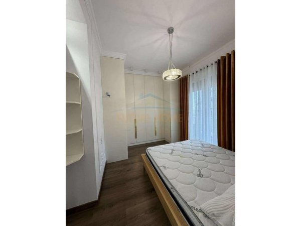 Tirane, jepet me qera apartament 2+1 Kati 1, 82 m² 750 € (REZIDENCA KODRA E DIELLIT)