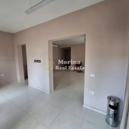 Tirane, jepet me qera ambjent biznesi Kati 2, 95 m² 1.200 € (Fresk)