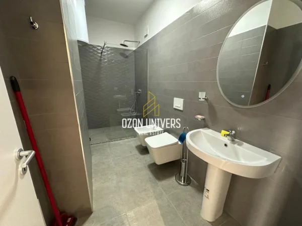 Tirane, jepet me qera apartament 2+1+Ballkon Kati 4, 76 m² 900 € (Zogu i Zi Tirana, Albania)