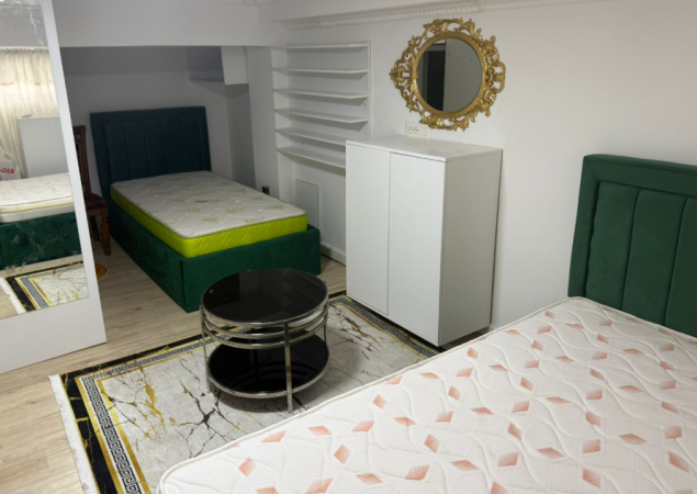 Tirane, jepet me qera apartament duplex Dublex Kati 2, 60 m² 530 € (bllok)