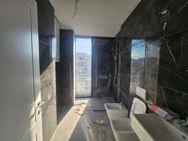 Tirane, shitet apartament 3+1+Ballkon Kati 12, 183 m² 675.000 € LAKE VIEW RESIDENCE RRUGA E KOSOVAREVE