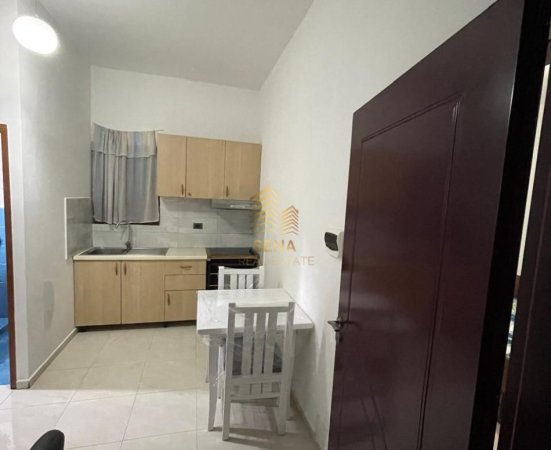 Tirane, jepet me qera shtepi 1+1+Ballkon Kati 1, 60 m² 330 € (Rruga Havzi Nela)