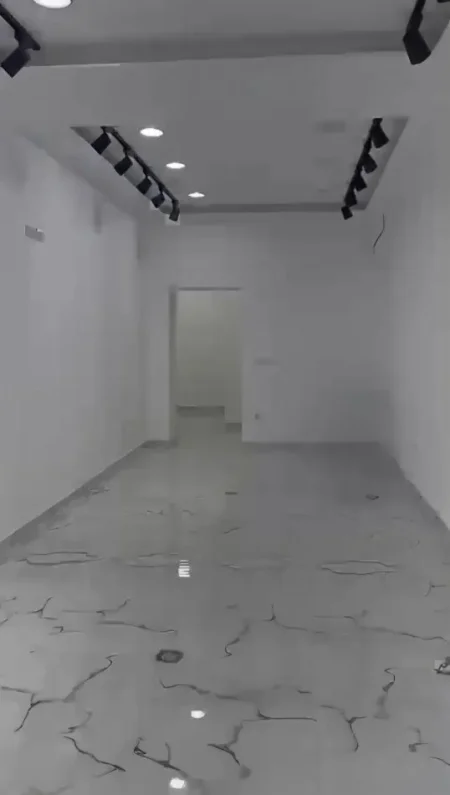 Lushnje, shes dyqan Kati 0, 