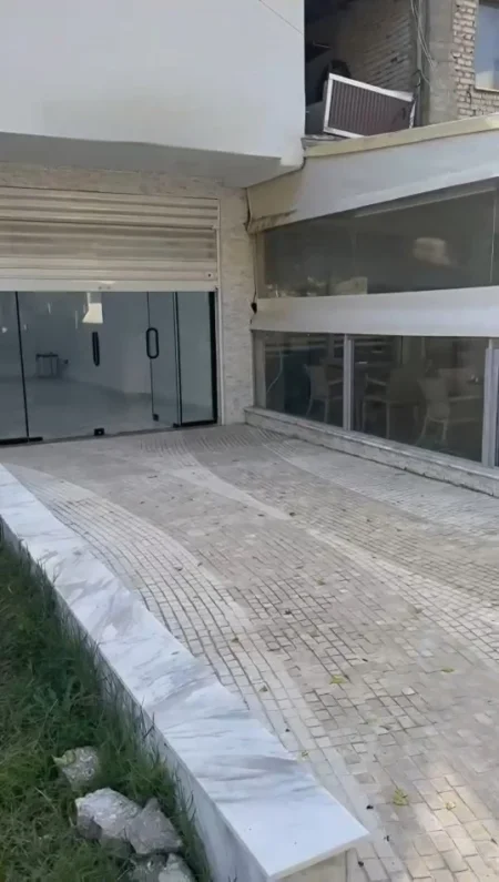 Lushnje, shes dyqan Kati 0, 