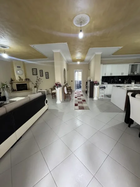 Lushnje, shitet Vile 1 Katshe Kati 0, 