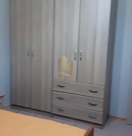 Tirane, jepet me qera apartament 1+1+Ballkon Kati 1, 100 m² 350 € (Rruga Agush Gjergjevica)