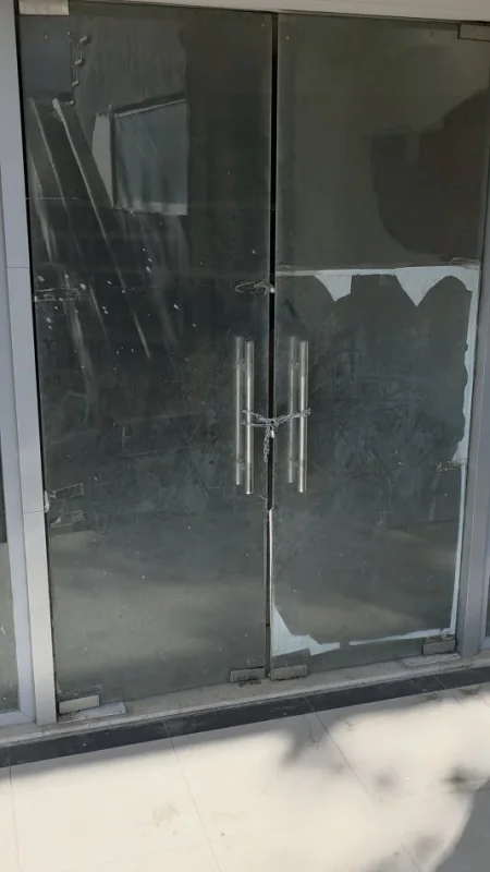 Lushnje, shitet dyqan Kati -1, 