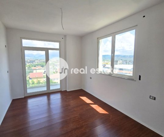 Shkoder, shitet apartament 1+1+Ballkon Kati 6, 89 m² (AFER POLICISE)