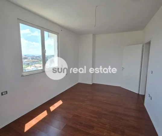 Shkoder, shitet apartament 1+1+Ballkon Kati 6, 89 m² (AFER POLICISE)