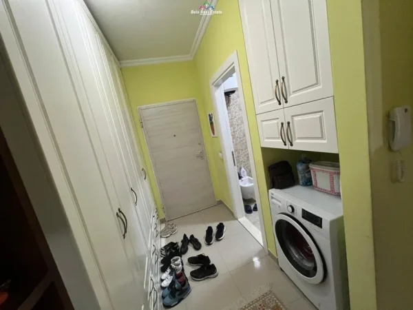 Tirane, shes apartament 1+1+Ballkon Kati 3, 79 m² 140.000 € (kinostudio)