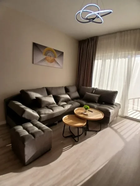 Tirane, jepet me qera apartament 2+1 Kati 4, 76 m² 900 € (Zogu Zi)