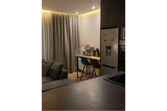Tirane, jepet me qera apartament 2+1 , 80 m² 700 € (Selite)