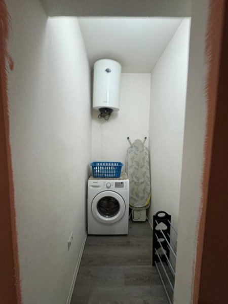Tirane, jepet me qera apartament 1+1 Kati 4, 550 € 
