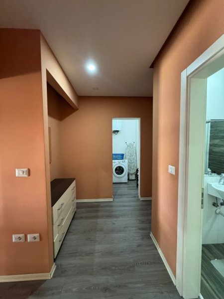 Tirane, jepet me qera apartament 1+1 Kati 4, 550 € 