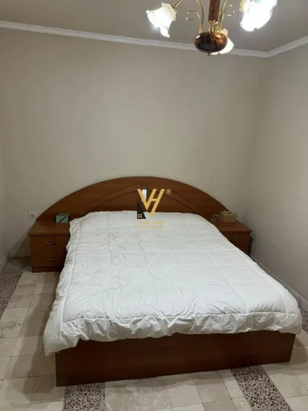 Tirane, jepet me qera apartament 1+1+Ballkon Kati 2, 60 m² 520 € (STADIUMI DINAMO)