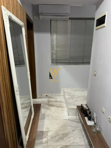 Tirane, jepet me qera apartament 1+1+Ballkon Kati 2, 60 m² 520 € (STADIUMI DINAMO)