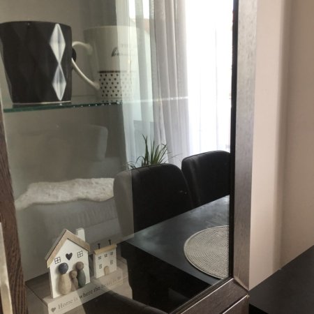 Tirane, jepet me qera apartament 1+1+Ballkon Kati 6, 83 m² 40 € (Rruga Gjon Buzuku)