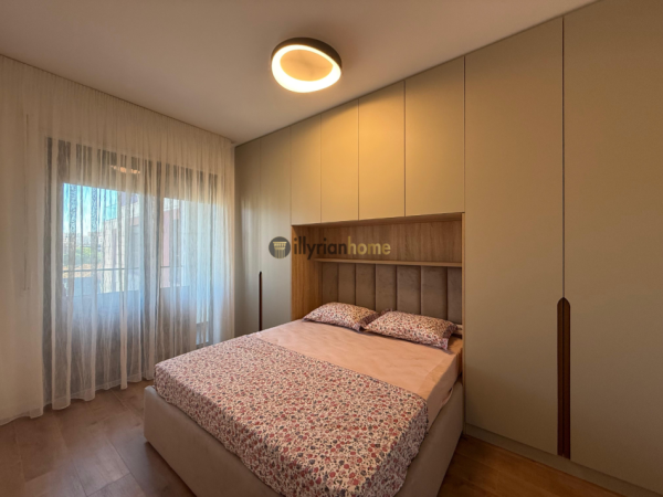 Tirane, jepet me qera apartament 2+1+Ballkon Kati 4, 86 m² 1.000 € (Vasil Shanto)