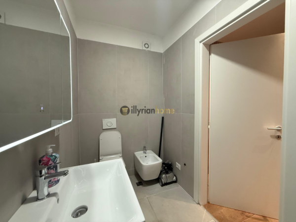 Tirane, jepet me qera apartament 2+1+Ballkon Kati 4, 86 m² 1.000 € (Vasil Shanto)