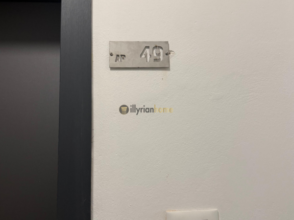 Tirane, jepet me qera apartament 2+1+Ballkon Kati 4, 86 m² 1.000 € (Vasil Shanto)