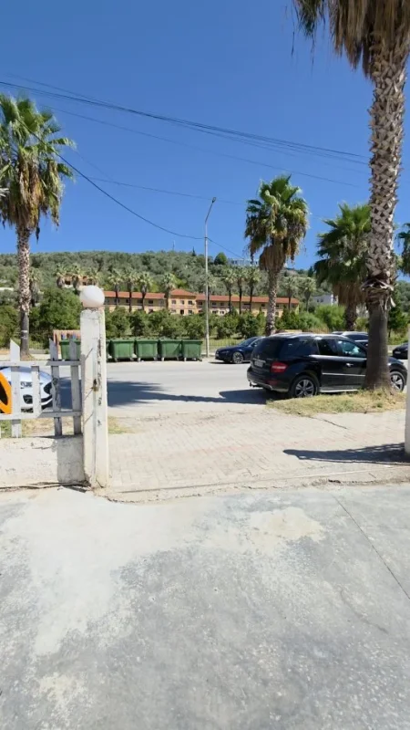 Lushnje, shitet truall , 700 m² 