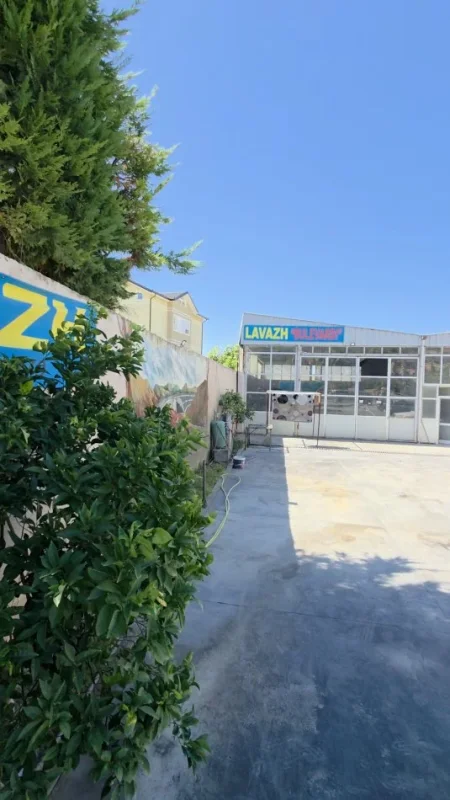 Lushnje, shitet truall , 700 m² 