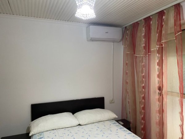 Tirane, jepet me qera shtepi 1+1+Ballkon Kati 0, 55 m² 420 € (ne rrugen Muhamet Gjollesha Tirane)