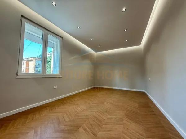 Tirane, shes apartament 2+1+Ballkon Kati 4, 88 m² 255.000 € (MYSLYM SHYRI)