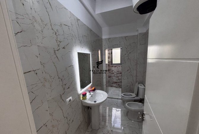 Tirane, jepet me qera zyre Kati 2, 75 m² 500 € (RRUGA E DIBRES)