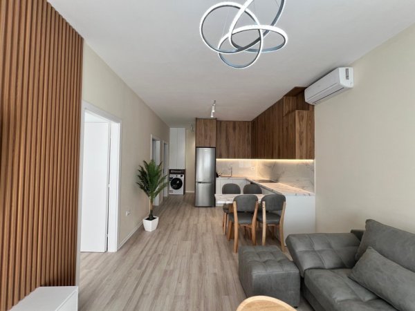 Tirane, jepet me qera apartament 2+1+Ballkon Kati 4, 76 m² 1.000 € Zogu i Zi