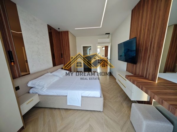 Durres, shitet apartament ne plazh 2+1 , 217 m² (plazh)