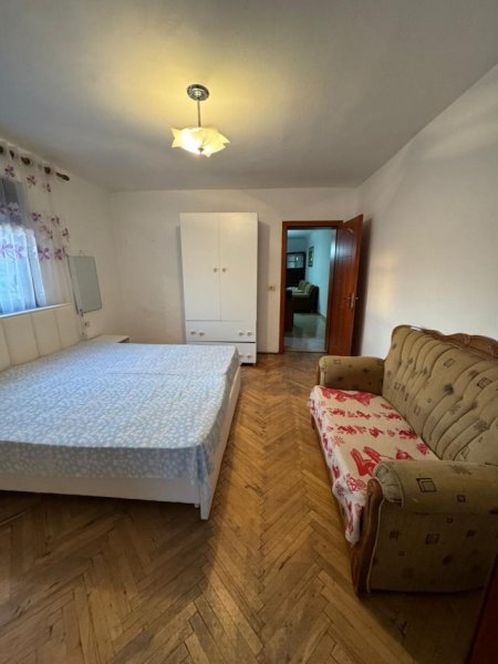 Tirane, jepet me qera apartament 2+1 Kati 5, 90 m² 500 € 