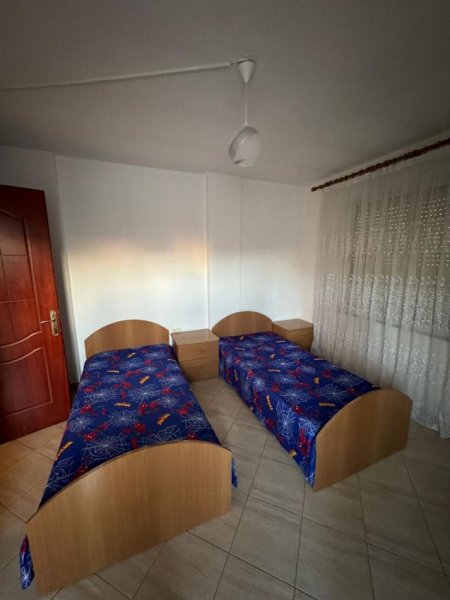 Tirane, jepet me qera apartament 2+1 Kati 5, 90 m² 500 € 
