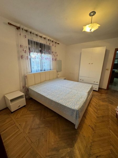 Tirane, jepet me qera apartament 2+1 Kati 5, 90 m² 500 € 