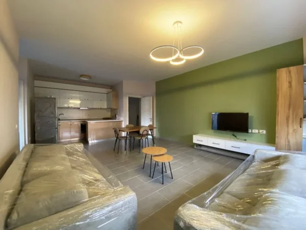 Tirane, jepet me qera apartament 2+1 Kati 2, 108 m² 700 € (rruga e zallit)