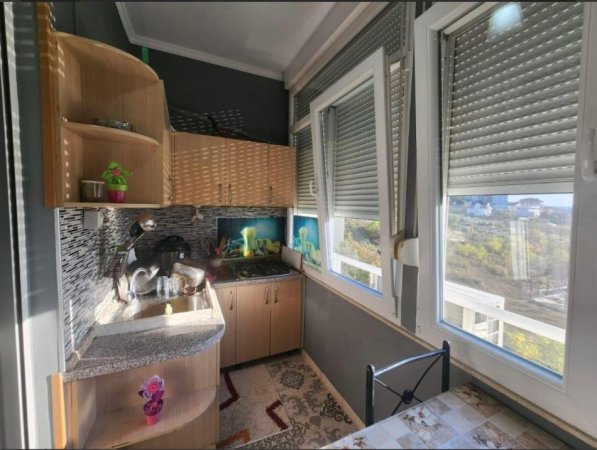 Tirane, jepet me qera apartament 2+1+Ballkon Kati 4, 105 m² 450 € 