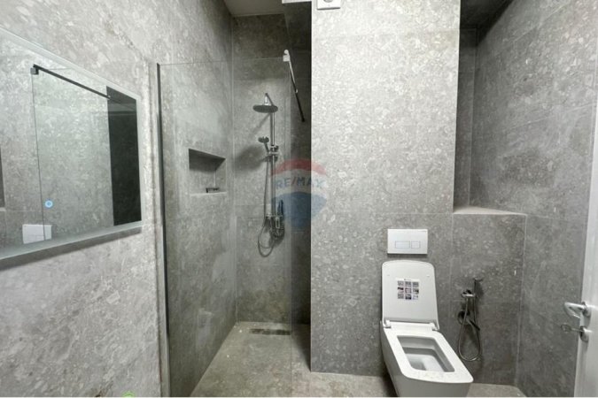 Tirane, jepet me qera apartament 1+1+Ballkon , 70 m² 700 € (Vasil Shanto)