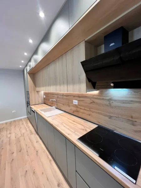 Tirane, jepet me qera apartament 2+1+Ballkon Kati 4, 98 m² 1.000 € (Rruga Sulejman Pasha)