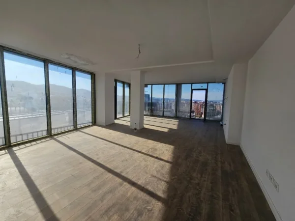 Tirane, shitet apartament 3+1+Aneks+Ballkon , 215 m² 675.000 € (Lake View Rezidence)